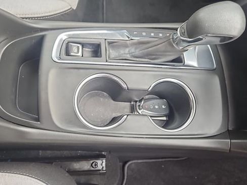 Used 2023 Chevrolet Equinox LS w/ LS Convenience Package image 14