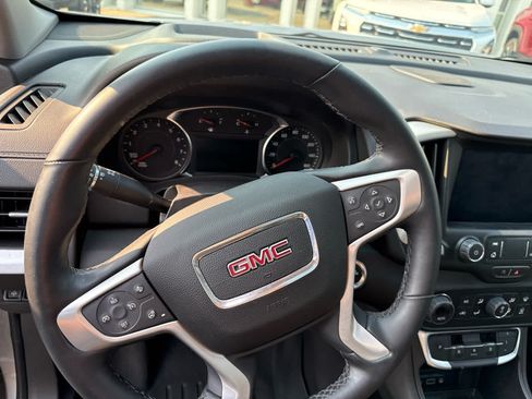 Used 2023 GMC Terrain SLT w/ Infotainment Package II AWD/4WD image 10