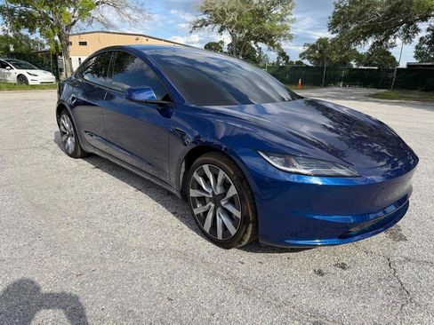 Used 2025 Tesla Model 3 Long Range RWD image 2
