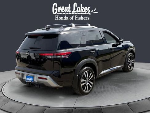 Used 2023 Nissan Pathfinder Platinum image 5