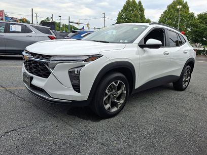 Used 2024 Chevrolet Trax LT w/ Driver Confidence Package