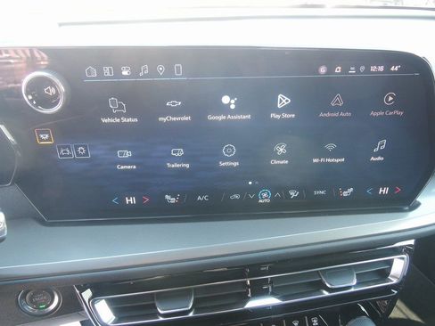 New 2026 Chevrolet Traverse LT image 17