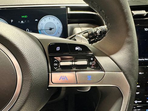 Used 2024 Hyundai Santa Cruz Limited image 16