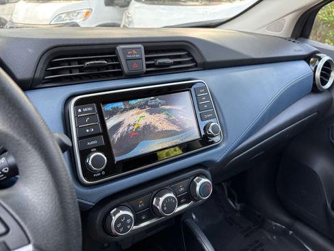 Used 2025 Nissan Versa SV FWD image 24