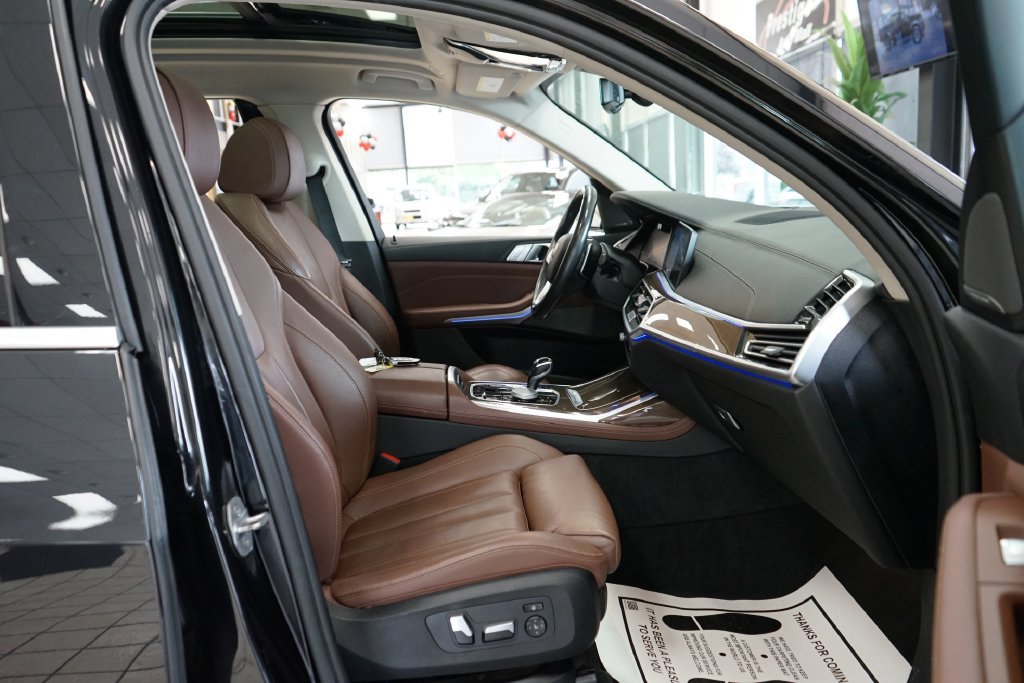Used 2020 BMW X7 xDrive40i w/ Premium Package AWD/4WD image 53