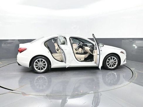 Used 2019 Mercedes-Benz A 220 A 220 4dr Sedan image 23