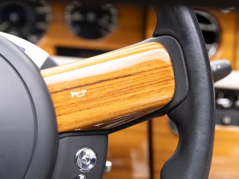 Used 2010 Rolls-Royce Phantom Drophead Coupe image 80