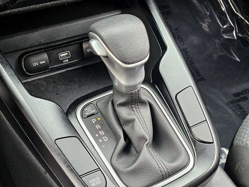 Used 2022 Kia Soul LX image 22