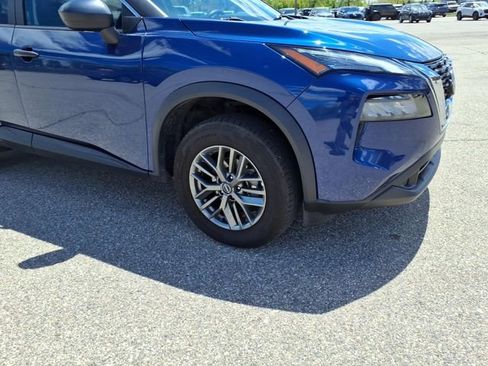 Used 2023 Nissan Rogue S AWD/4WD image 4