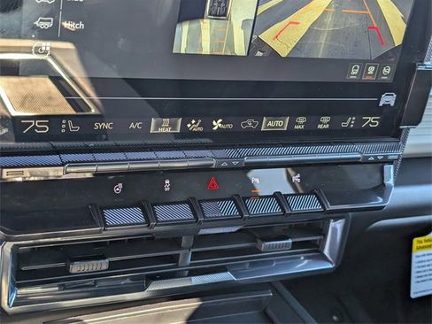 New 2026 GMC Hummer EV 4x4 Crew Cab image 13