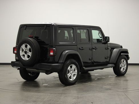 Used 2022 Jeep Wrangler Sport image 8