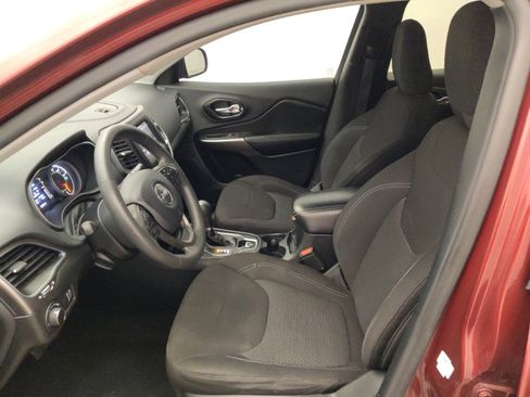 Used 2021 Jeep Cherokee Latitude image 17