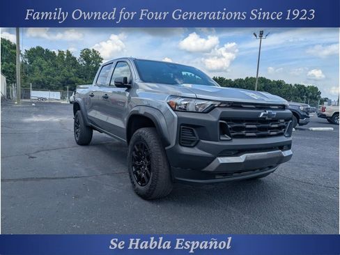 Used 2024 Chevrolet Colorado Trail Boss w/ Advanced Trailering Package AWD/4WD image 1