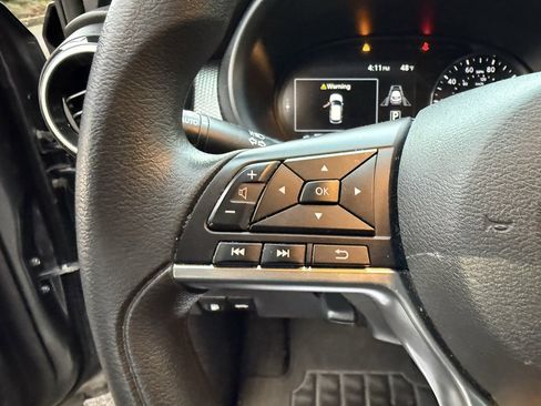 Used 2021 Nissan Kicks SV image 11