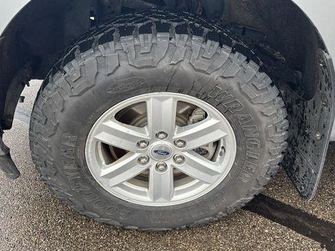 Used 2023 Ford F150 XLT image 10