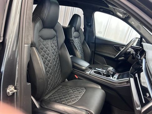 Used 2022 Audi SQ7 Prestige AWD/4WD image 26
