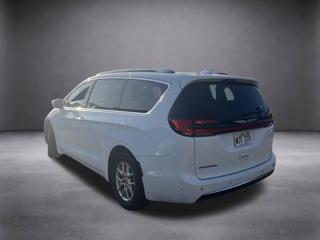 Used 2021 Chrysler Pacifica Touring-L FWD image 7