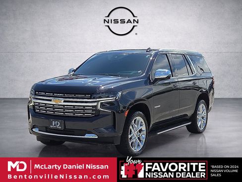 Used 2023 Chevrolet Tahoe Premier w/ Advanced Technology Package AWD/4WD image 2