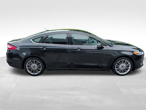 Used 2014 Ford Fusion SE w/ Equipment Group 202A FWD image 6