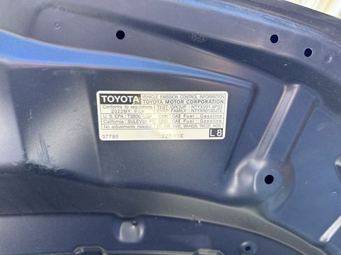Used 2022 Toyota Corolla LE FWD image 30