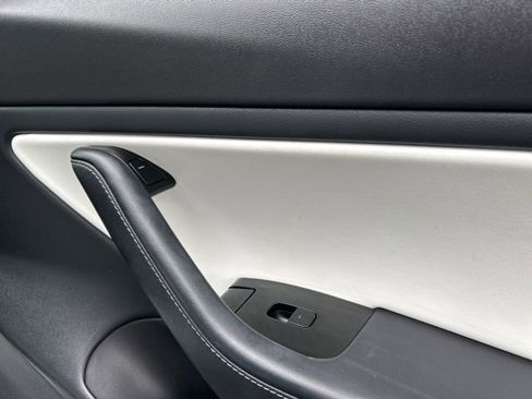 Used 2019 Tesla Model 3 Long Range image 26