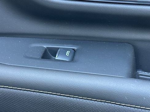 Used 2024 Chevrolet Tahoe Premier w/ Advanced Technology Package image 22