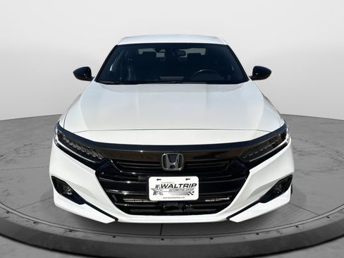Used 2021 Honda Accord Sport image 2