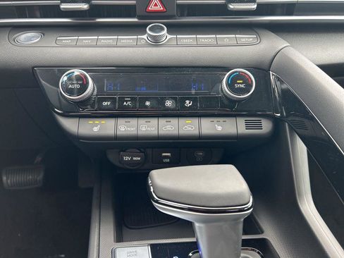 New 2026 Hyundai Elantra Limited image 20