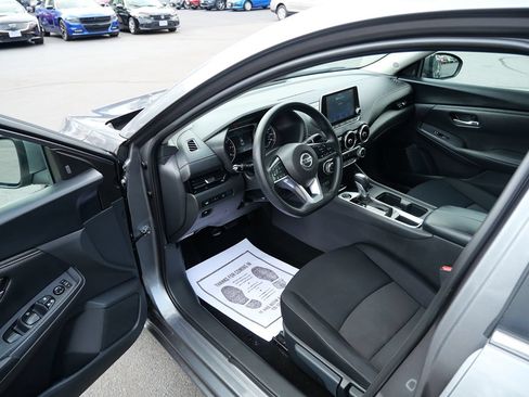 Used 2023 Nissan Sentra SV FWD image 9