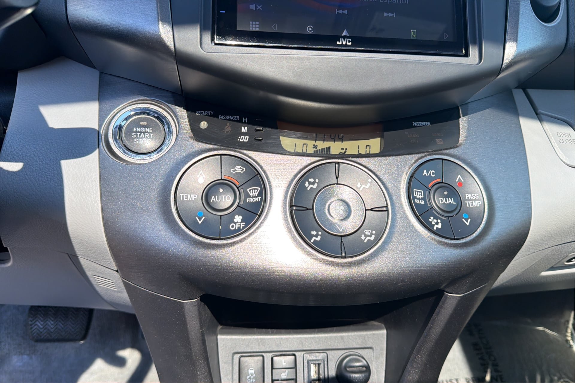 Used 2012 Toyota RAV4 Limited w/ Premium Plus Value Pkg AWD/4WD image 28
