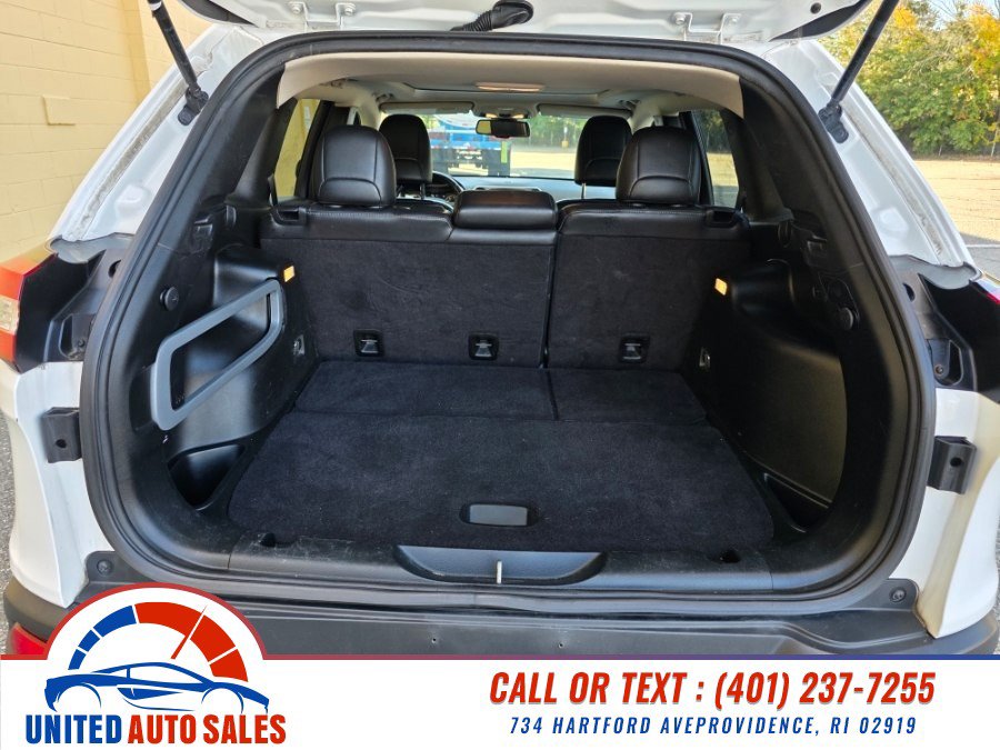 Used 2017 Jeep Cherokee Limited AWD/4WD image 11