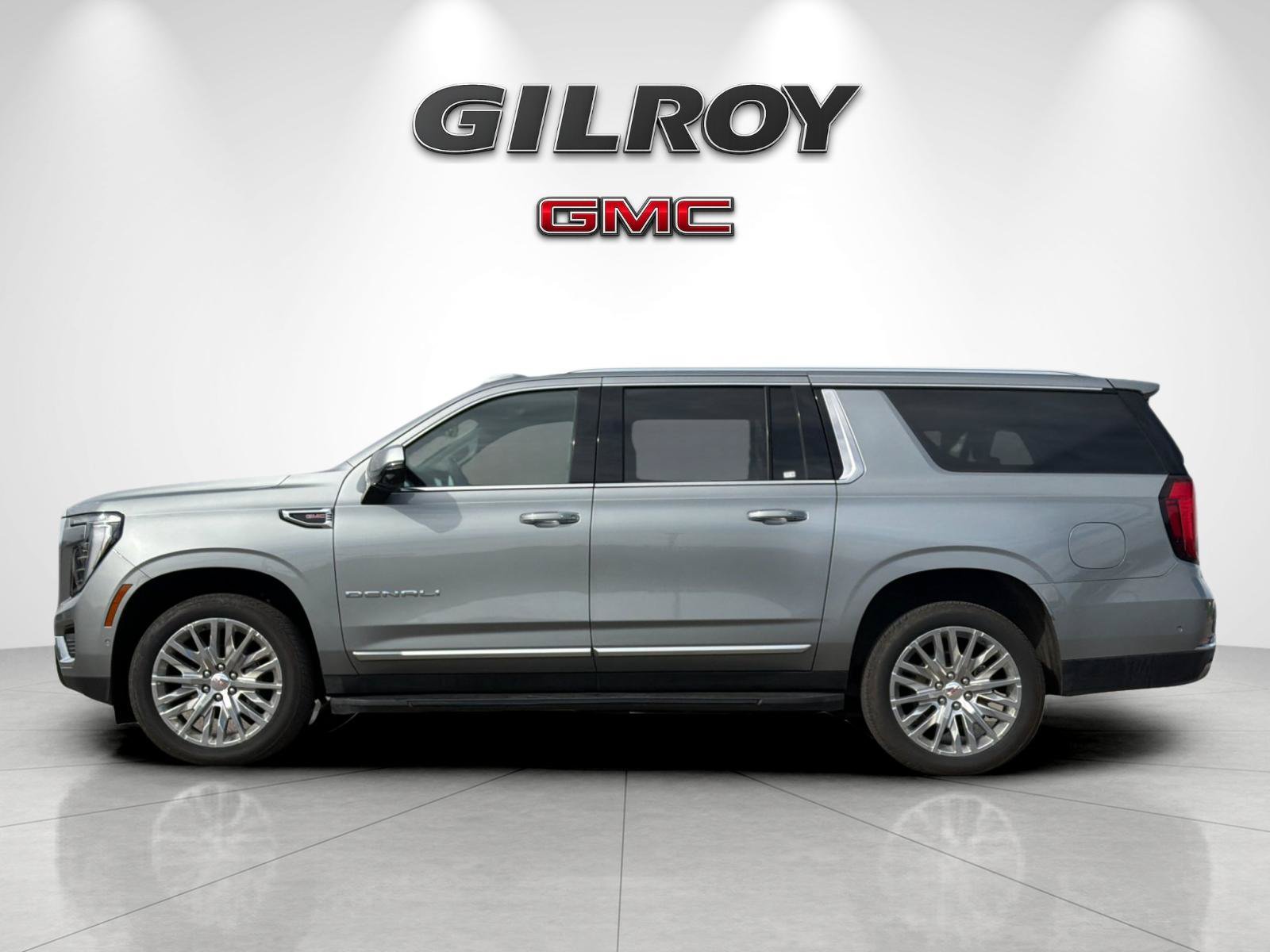 Used 2025 GMC Yukon XL Denali AWD/4WD image 6