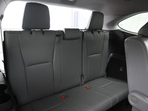 Used 2021 Toyota Highlander XLE image 14
