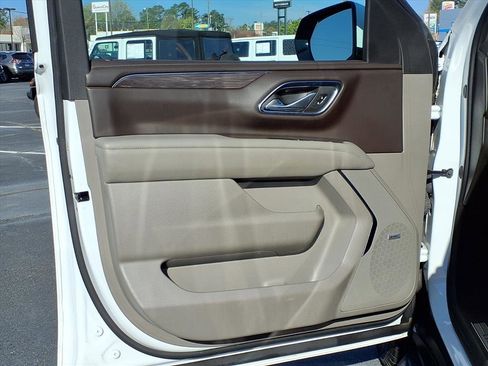 Used 2024 Chevrolet Tahoe LT image 4