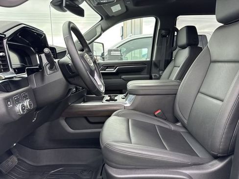Used 2025 GMC Sierra 2500 SLT image 11