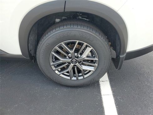 New 2026 Nissan Rogue S image 5