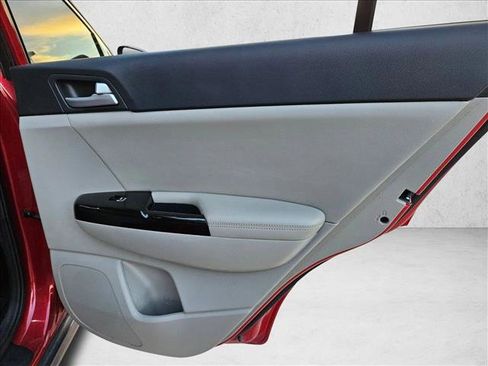 Used 2022 Kia Sportage EX w/ EX Technology Package image 24