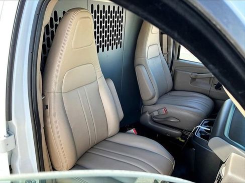 New 2026 Chevrolet Express 2500 image 24