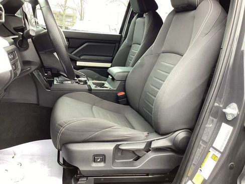 Used 2024 Toyota Tacoma TRD Off-Road image 13