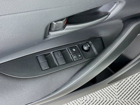 Used 2025 Toyota Corolla Hybrid Sedan FWD image 22