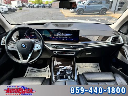 Used 2025 BMW X7 xDrive40i AWD/4WD image 5