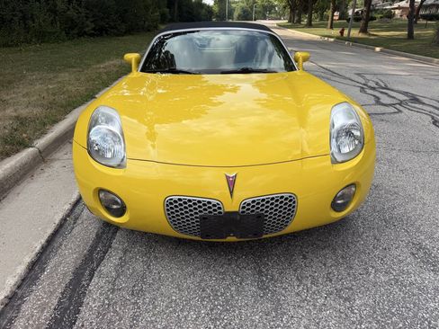 Used 2007 Pontiac Solstice Convertible w/ Premium Package RWD image 8
