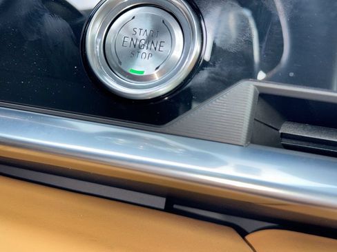 Used 2024 Chevrolet Corvette Stingray Premium Conv w/ Z51 Performance Package RWD image 22