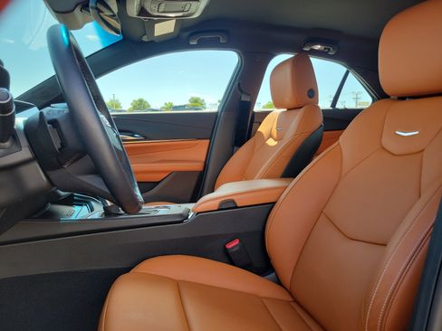 Used 2025 Cadillac CT4 Premium Luxury image 22