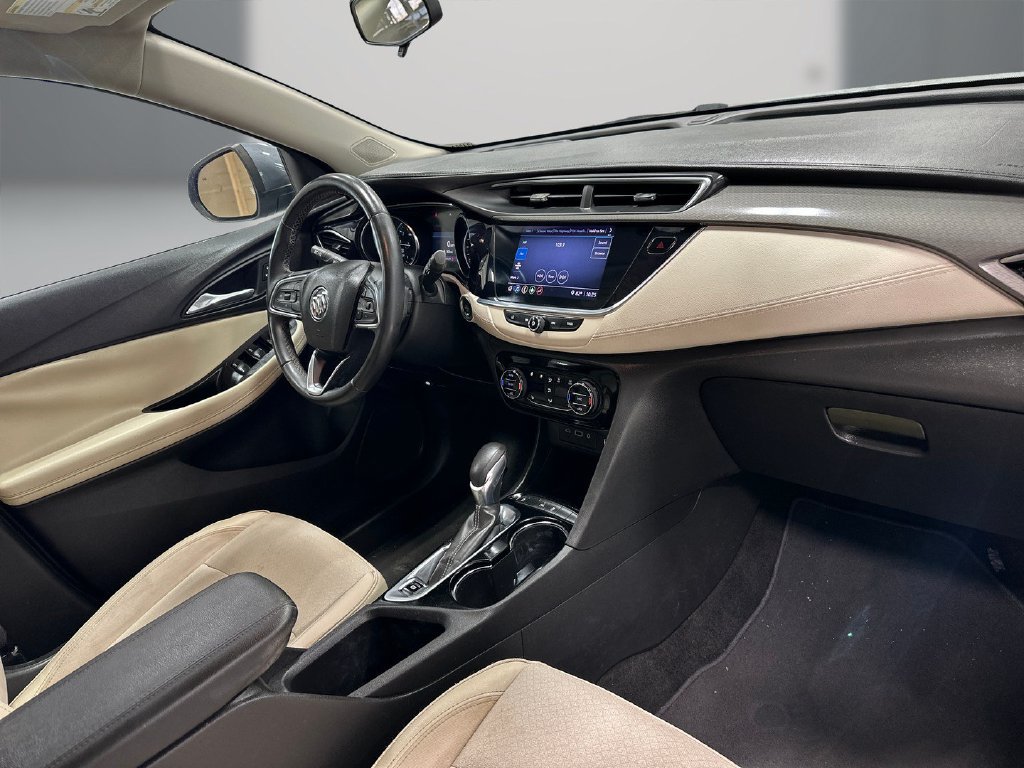 Used 2021 Buick Encore GX Select w/ Sport Touring Package FWD image 16