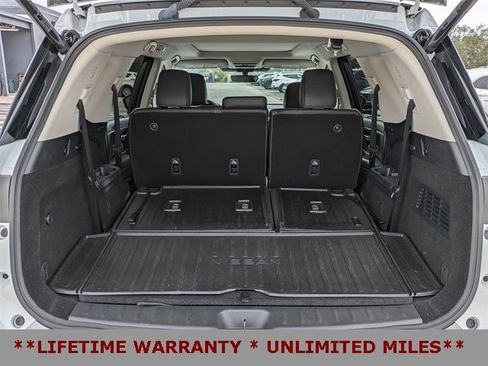 Used 2025 Nissan Pathfinder Platinum w/ Cargo Package image 14