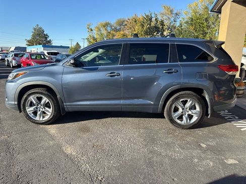 Used 2017 Toyota Highlander Limited AWD/4WD image 4