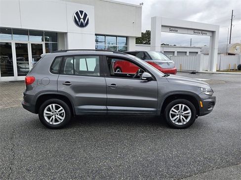 Used 2016 Volkswagen Tiguan S image 15