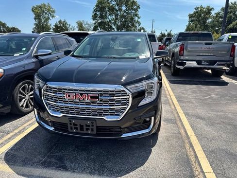 Used 2024 GMC Terrain Denali AWD/4WD image 3