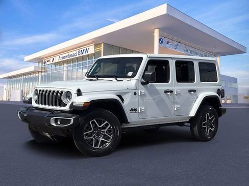 Used 2025 Jeep Wrangler Sahara image 33
